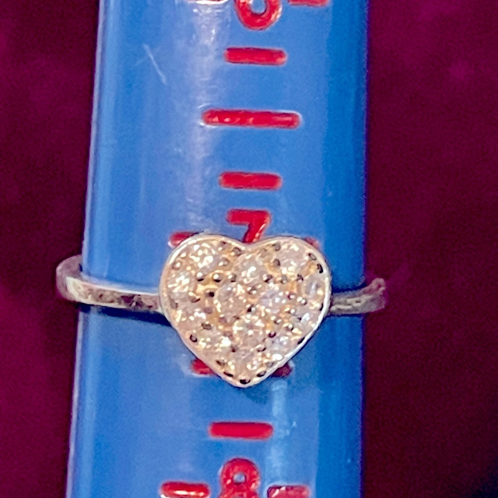 Lovely Sterling silver heart ring